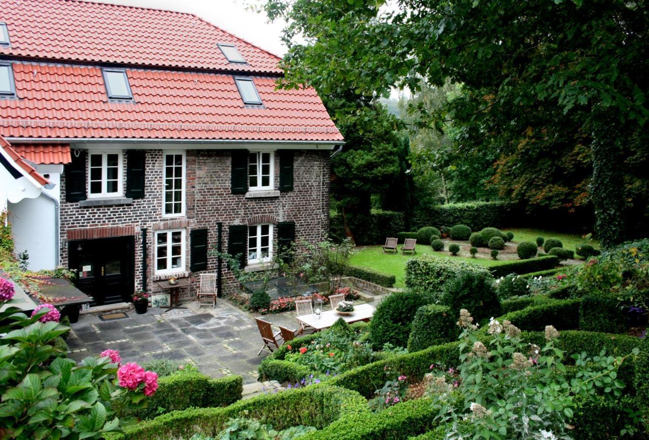 Landhaus In Idyllischer, Ruhiger Lage Und Flughafennaehe Ratingen Eksteriør bilde